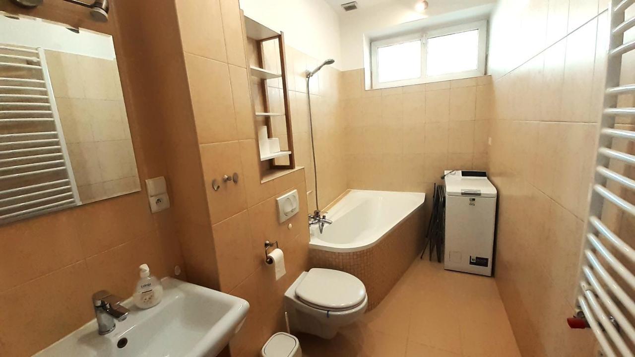 Urocze Przestronne,W Idealnej Lokalizacji Apartment Bielsko-Biala Bagian luar foto